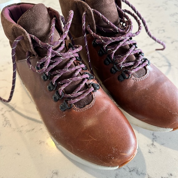 Timberland Women's Boots - Picture 2 of 4